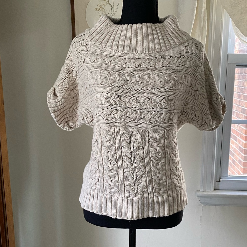 Express Cream Cable Knit Sweater Size Small